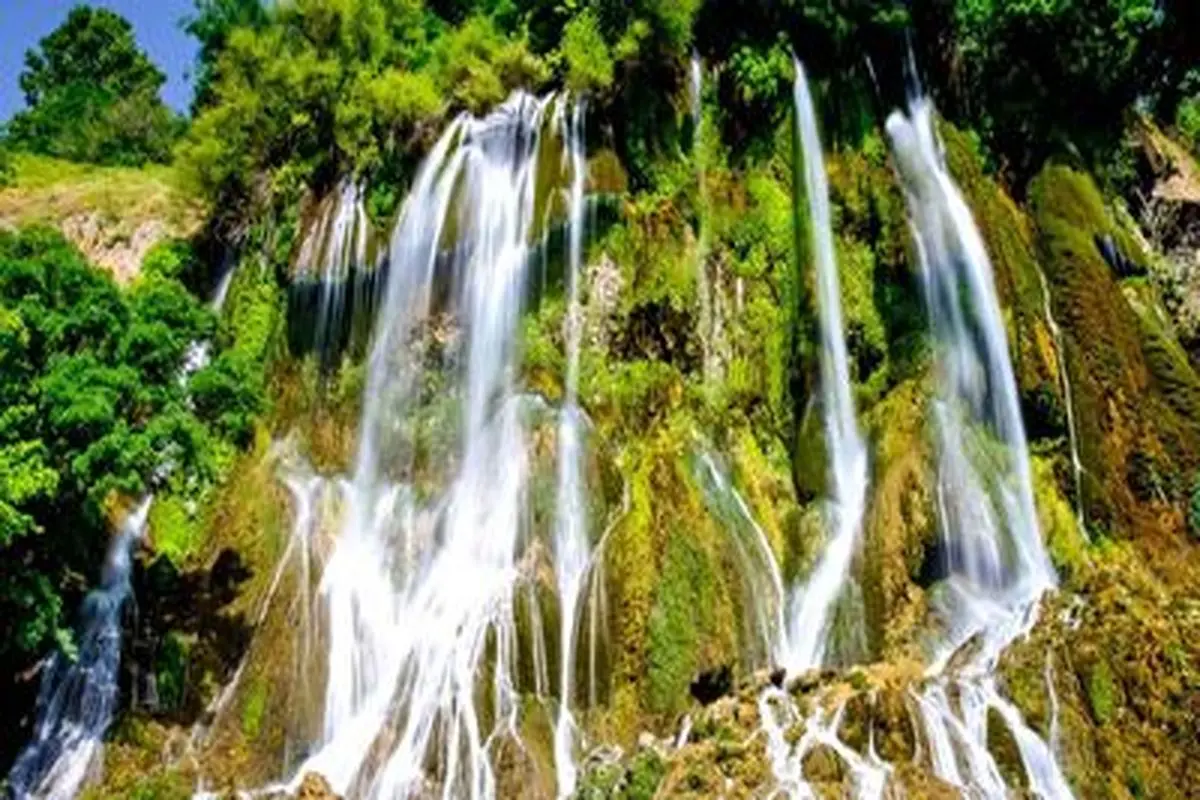 برای دیدن این آبشار زیبا باید نیم ساعت صبر کنید!+ فیلم