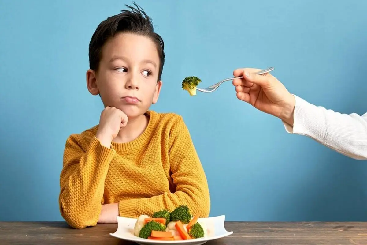 با کودک بد غذا چگونه رفتار کنیم؟