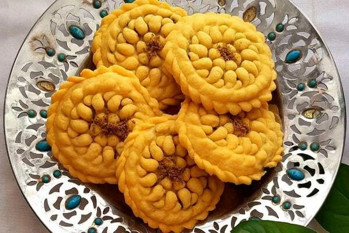 طرز تهیه شیرینی کلمپه برنجی