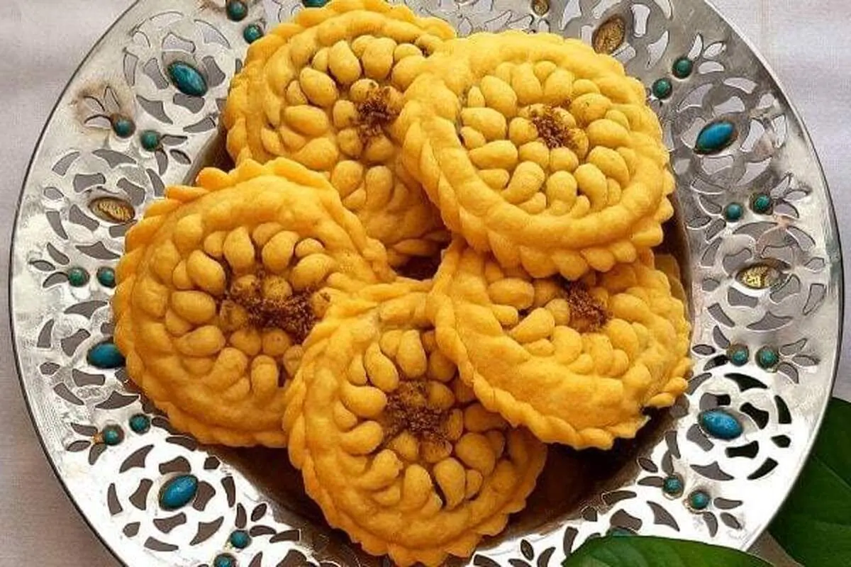 طرز تهیه شیرینی کلمپه برنجی