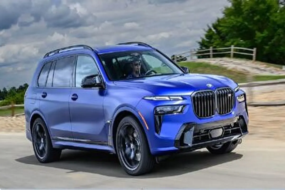 قابلیت‌های فوق العاده ماشین bmw x7 مدل 2023 + فیلم