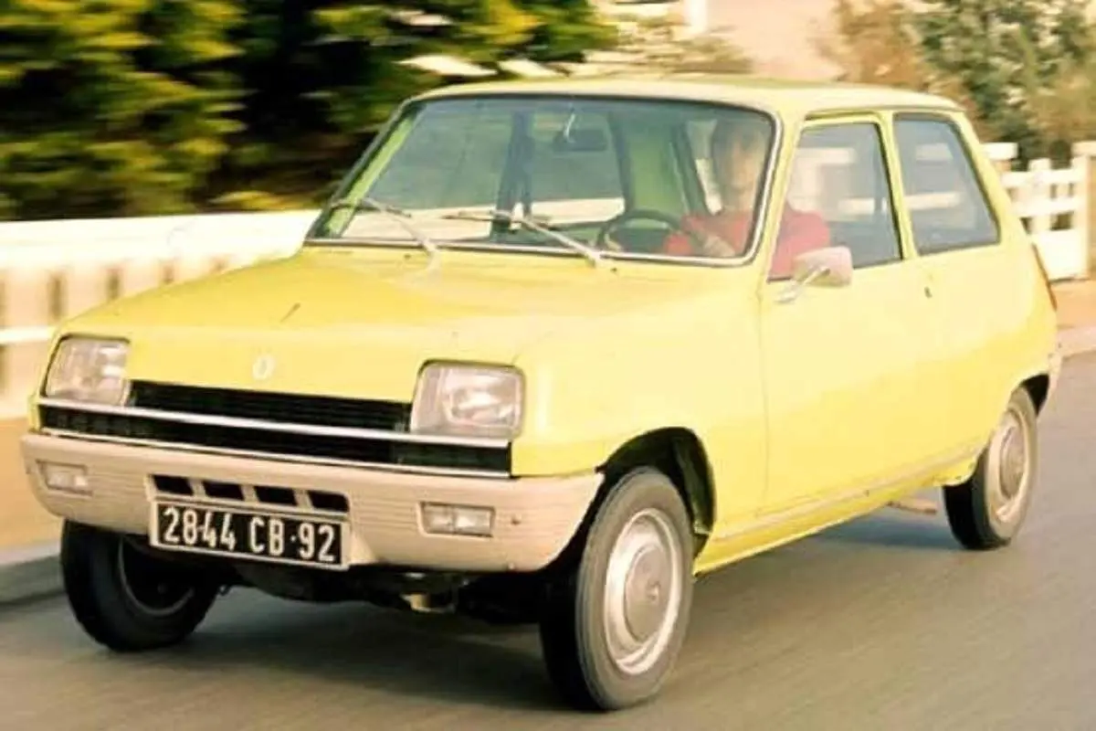 خاطره بازی با خودروی دوست داشتنی رنو ۵