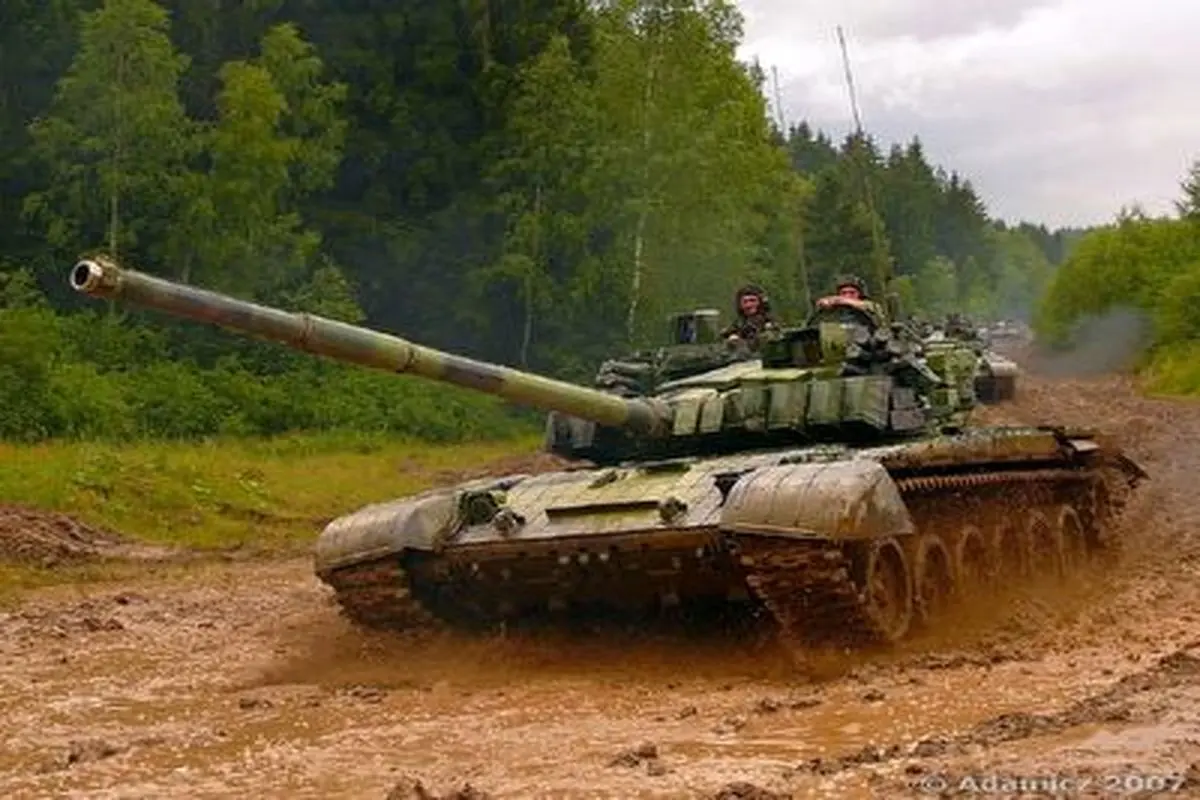 لحظه هدف قرارگرفتن تانک T72B روسیه توسط سیستم ضد تانک+ فیلم