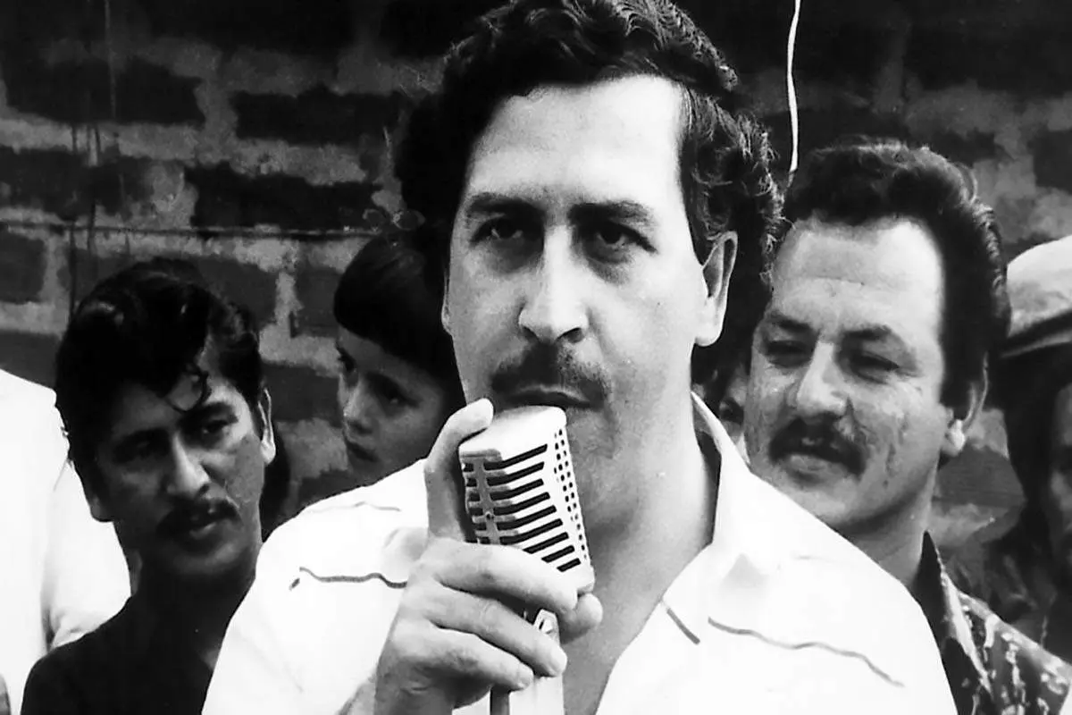 پابلو اسکوبار، مرد فقیری که با قاچاق ثروتمند شد