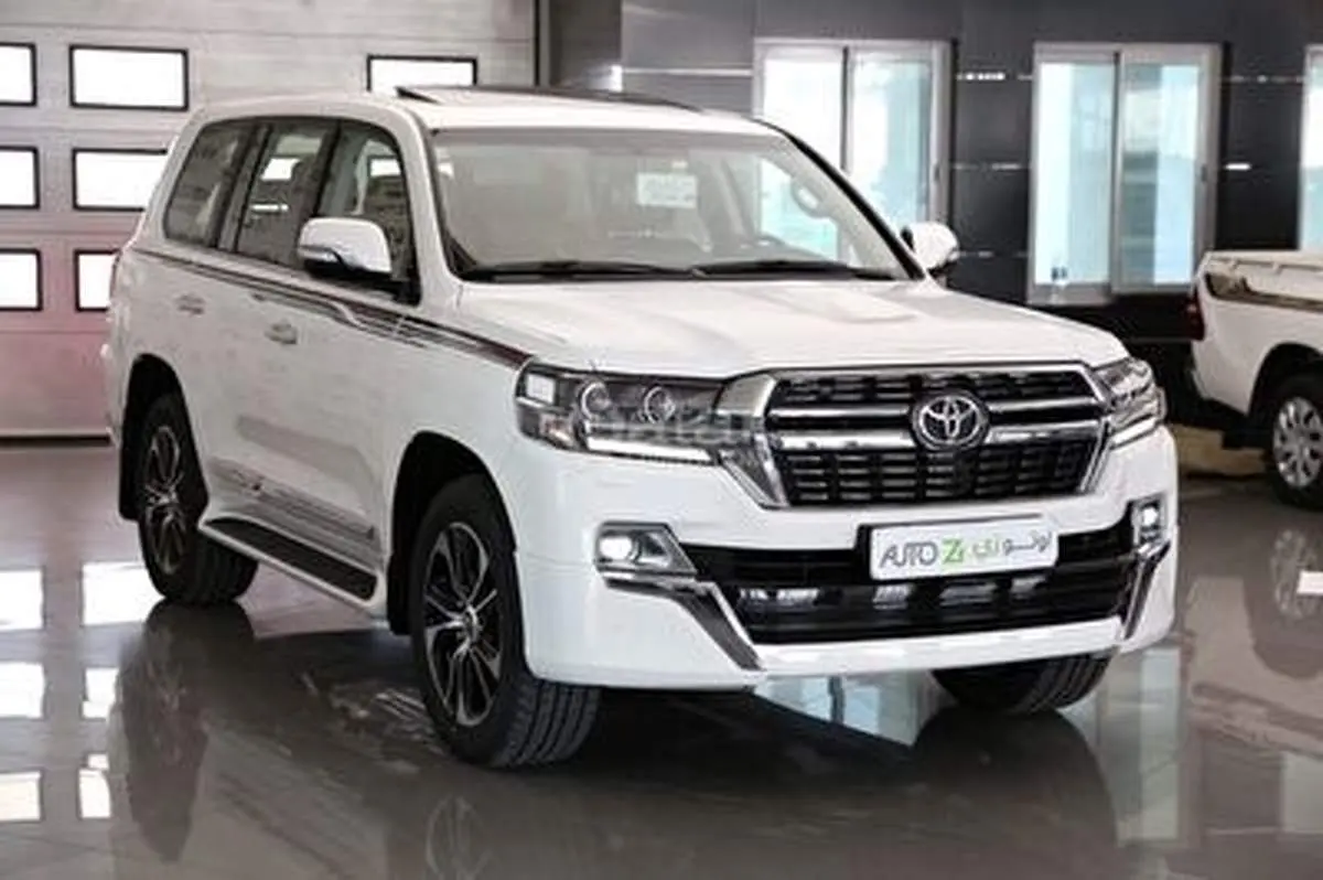 خرد شدن لندکروز صفر کیلومتر با یک اشتباه عجیب + فیلم