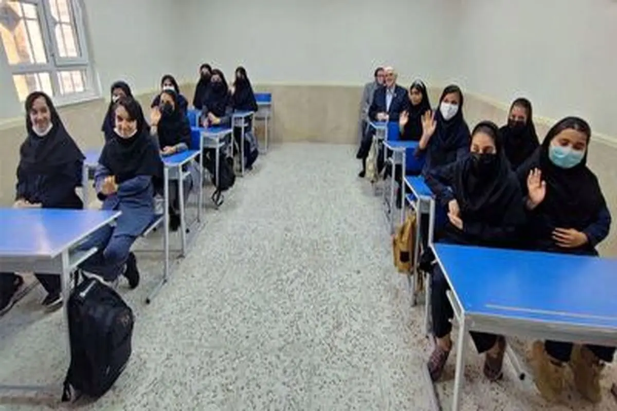 شیطنت همکلاسی ها خواب دانش آموز را پراند+ فیلم