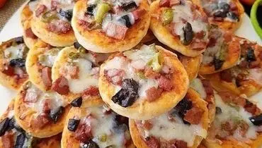 طرز تهیه مینی پیتزای تابه‌ ای