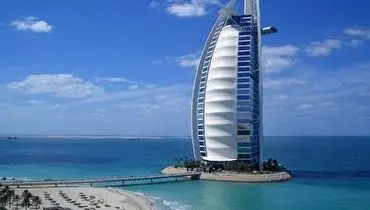 فرود هواپیما بر روی هلی پد برج العرب دبی برای اولین بار در دنیا+ فیلم