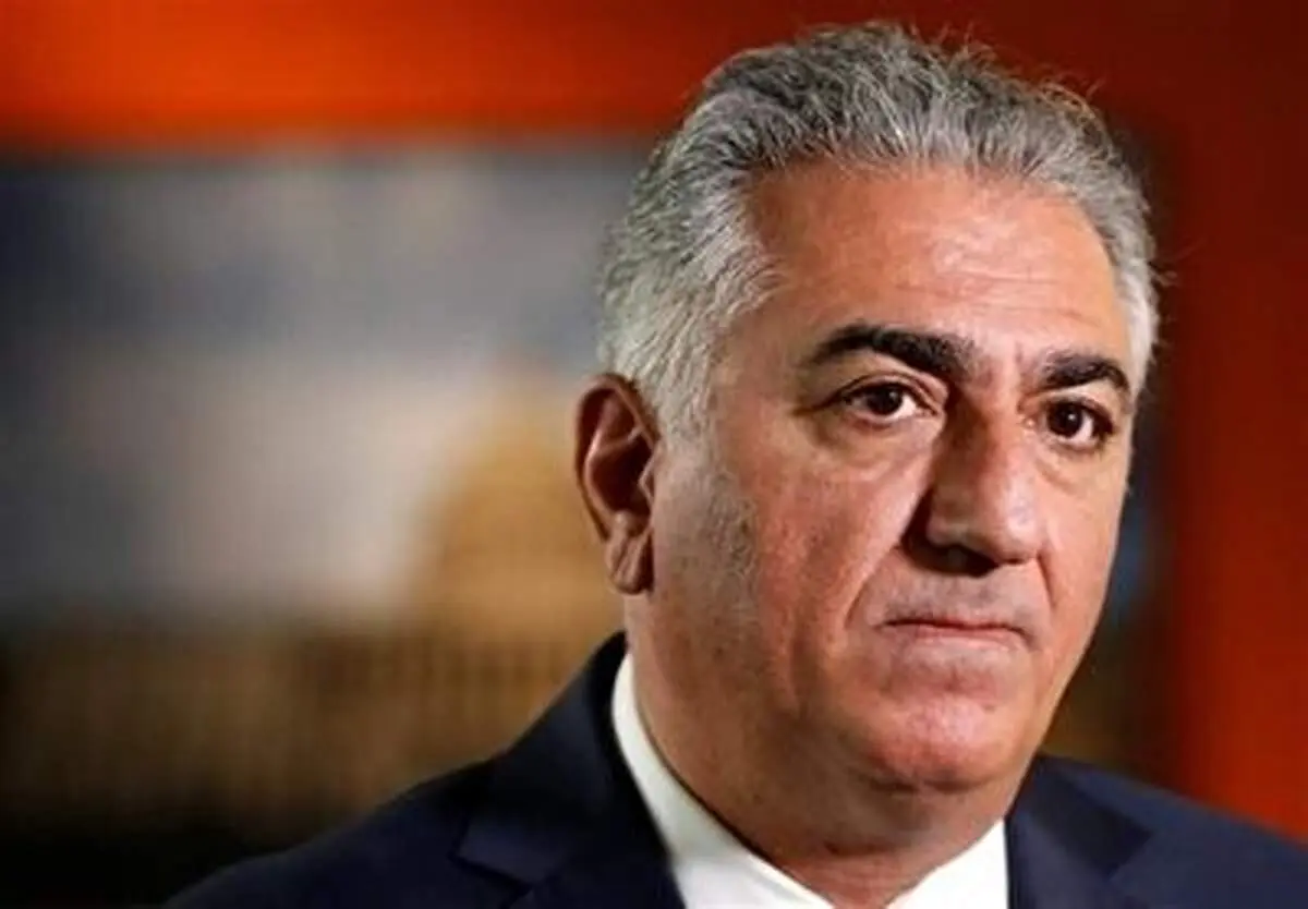 افشای حضور رضا پهلوی به همراه مادرش فرح پهلوی در مکه+ فیلم