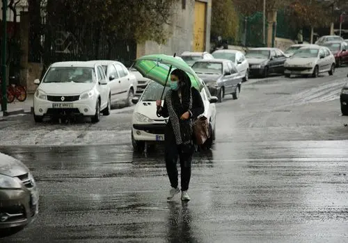 باران خیابان های تهران را قفل کرد
