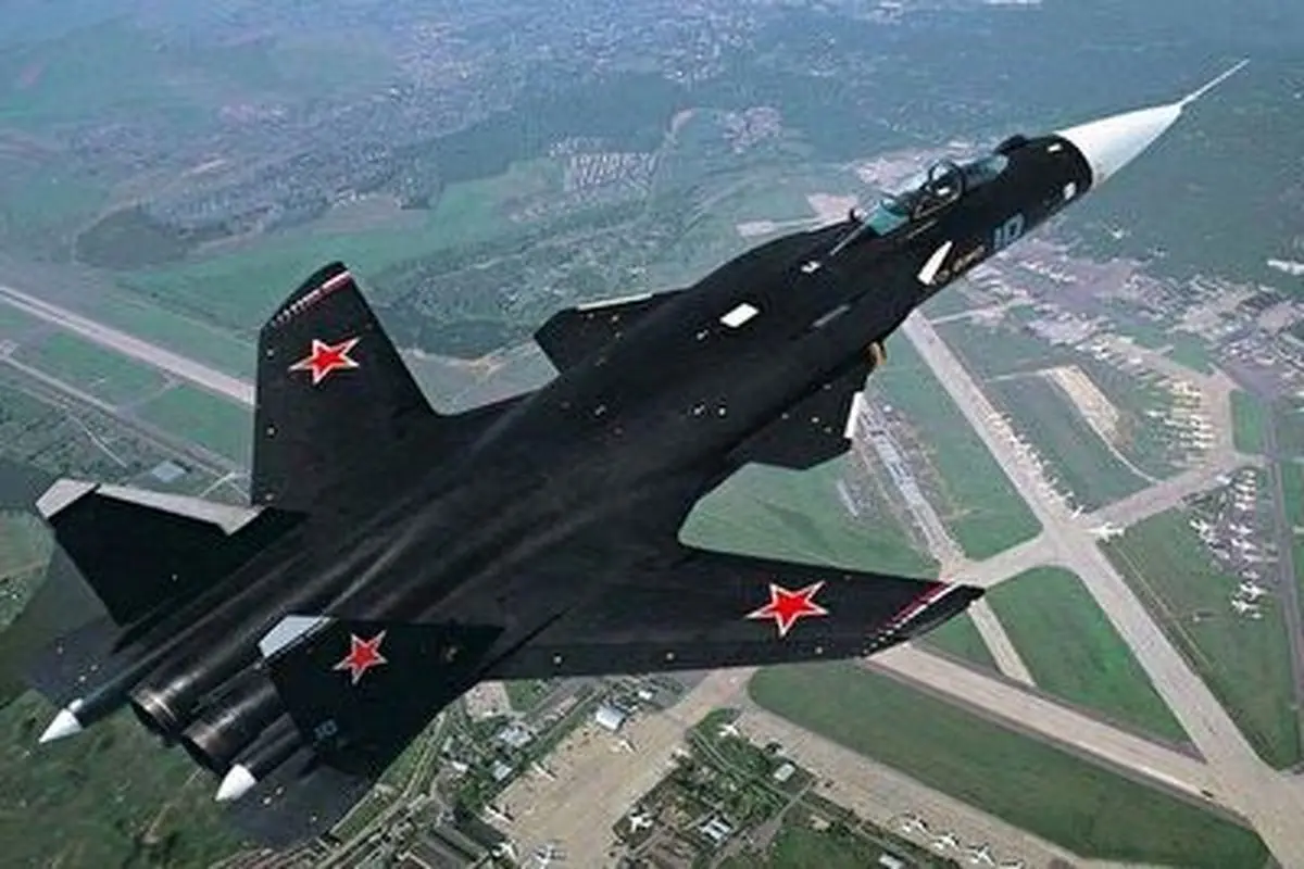 مخوف ترین جنگنده سیاه روسیه به پرواز در آمد+ فیلم
