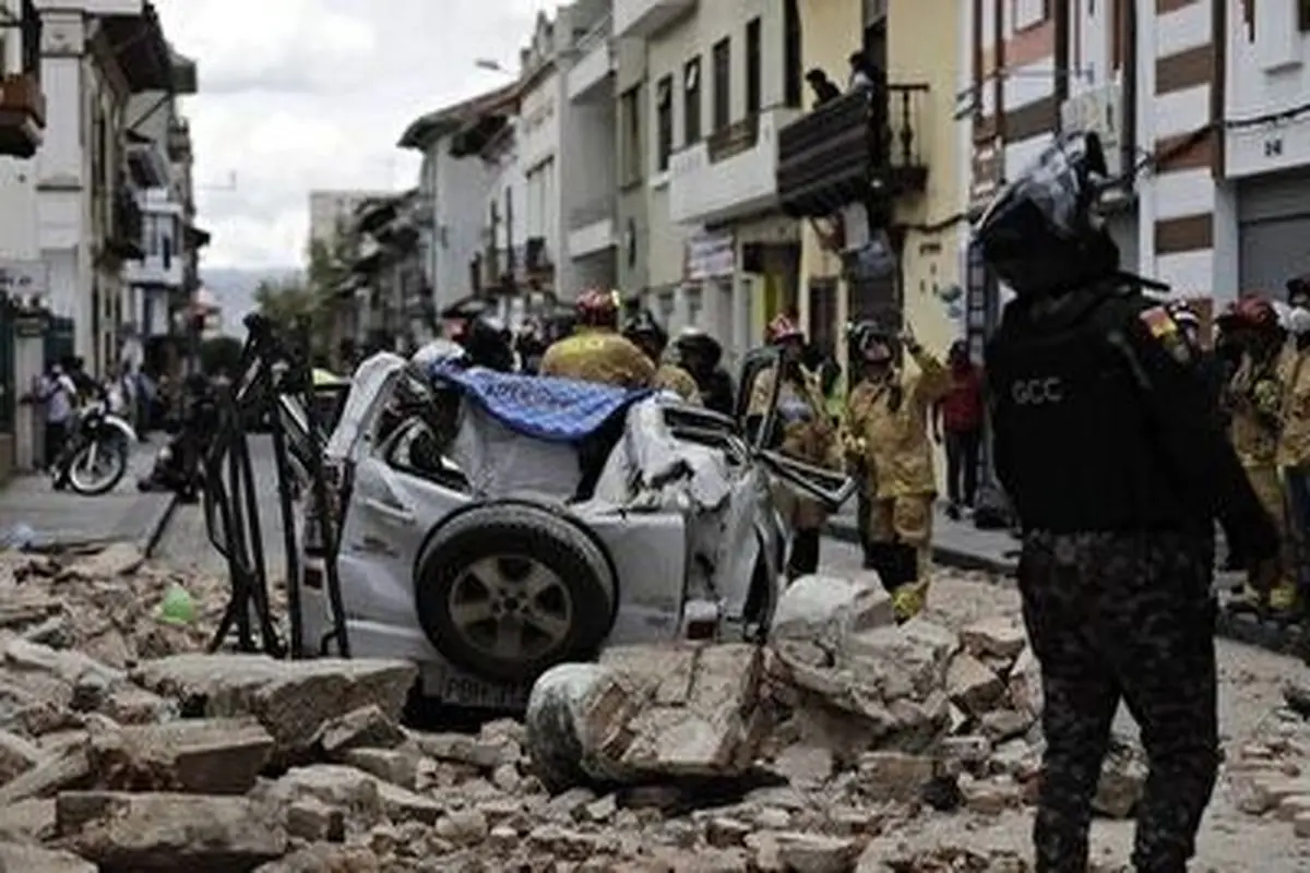 لحظه وقوع زلزله ۶/۸ ریشتری اکوادور +فیلم