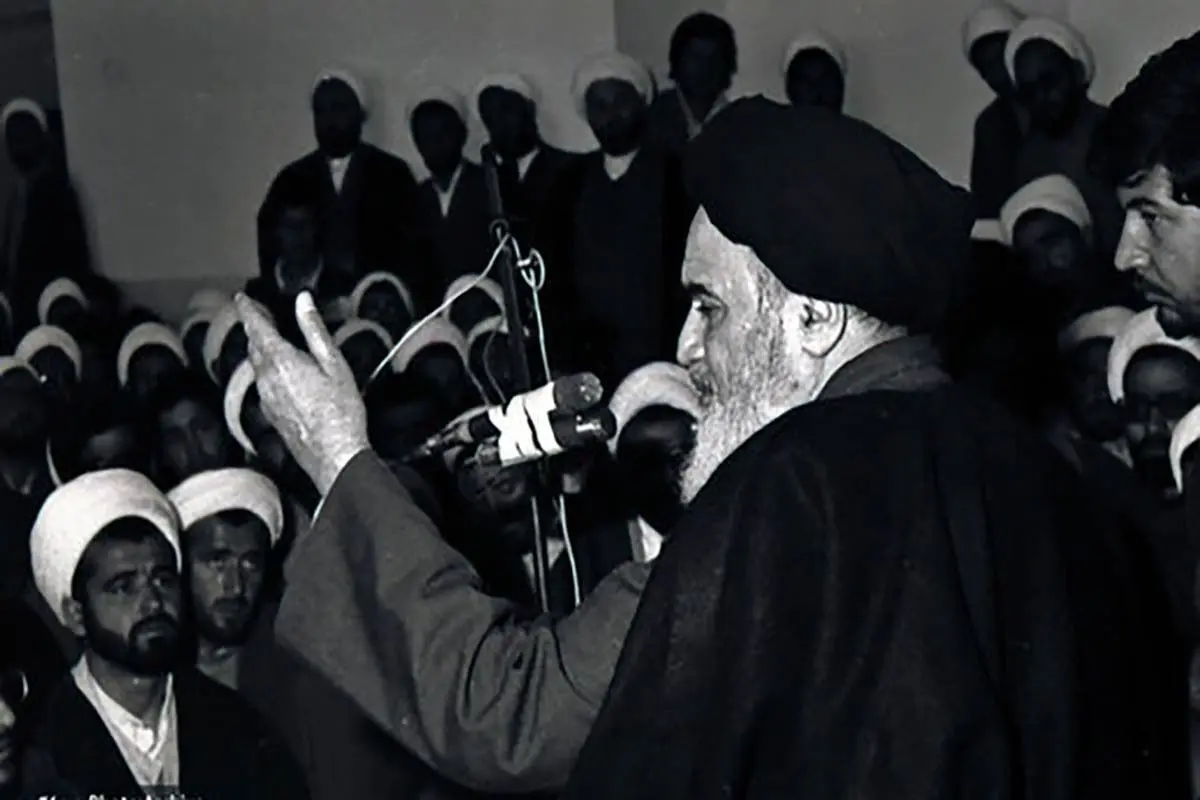 چرا سال ۱۳۴۲ اعلام شد که عید نداریم؟