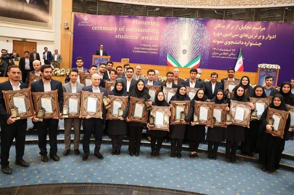 برگزیدگان سی‌وامین جشنواره دانشجویی معرفی و تجلیل شدند