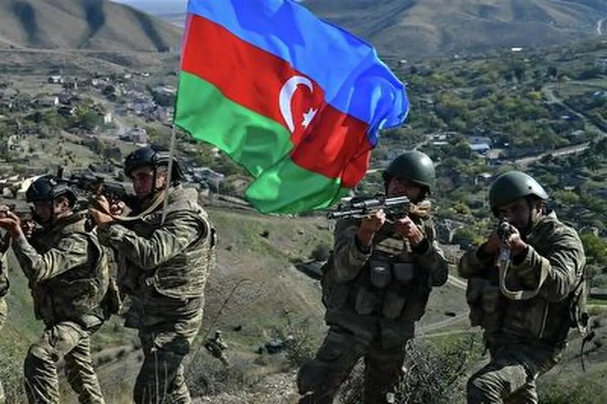 حرکت عجیب و جنجالی ارتش آذربایجان در نزدیکی مرز ایران و ارمنستان + فیلم