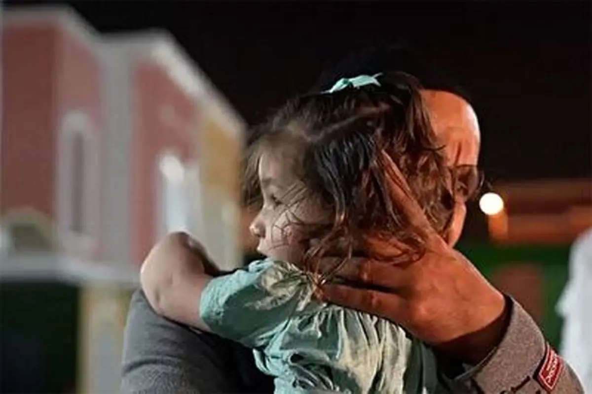 سرنوشت کودک یکماهه‌ای که پدر و مادرش را در انفجار فرودگاه کابل از دست داد+ فیلم