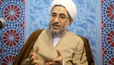 حضرت آقای اراکی! این تعریف "زن فاحشه و تن فروش" است، نه زن بی حجاب!
