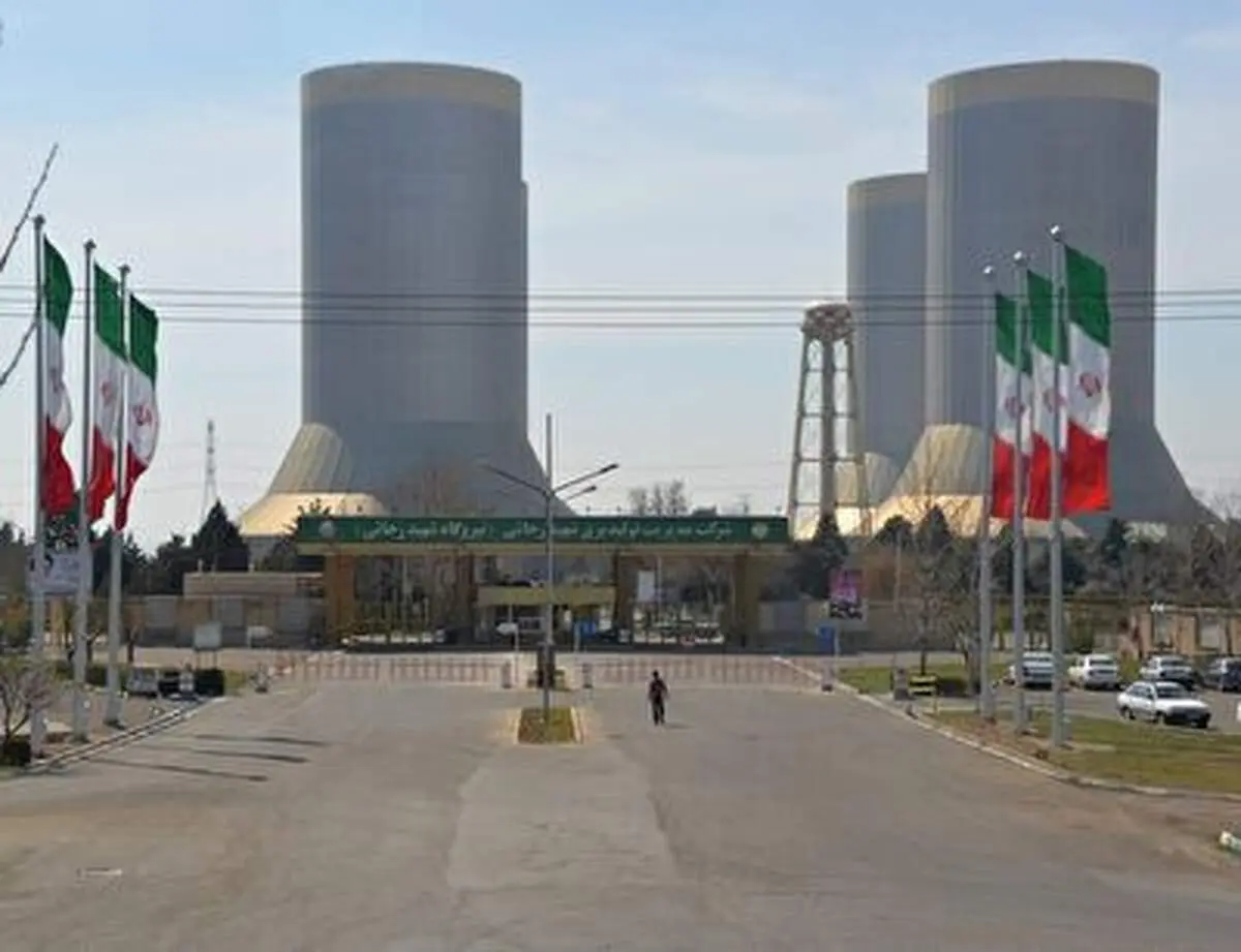 ماجرای نمکدان های غول پیکر اتوبان قزوین چیست؟+ فیلم