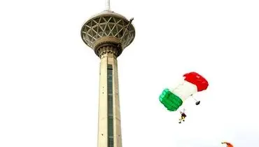 برج میلاد در سالگرد جمهوری اسلامی ایران گل باران شد