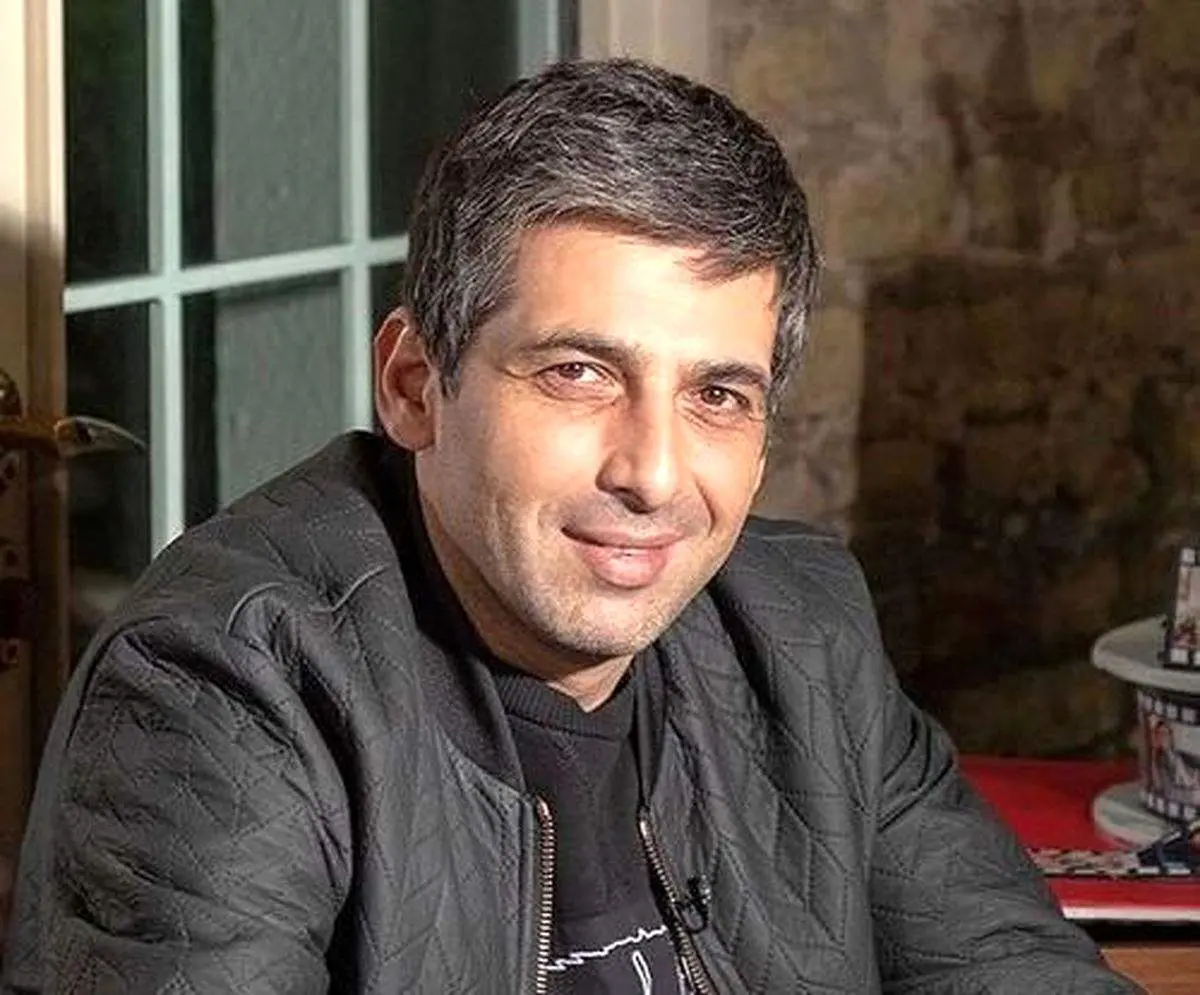 عکسی از حمید گودرزی در کنار خواهرش