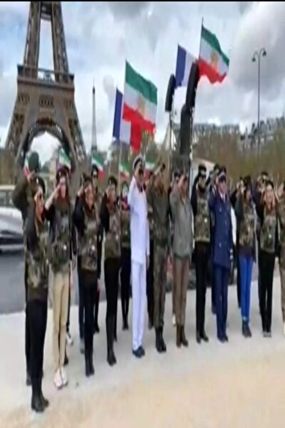 خیمه شب بازی دوباره معاندین در پاریس+ فیلم