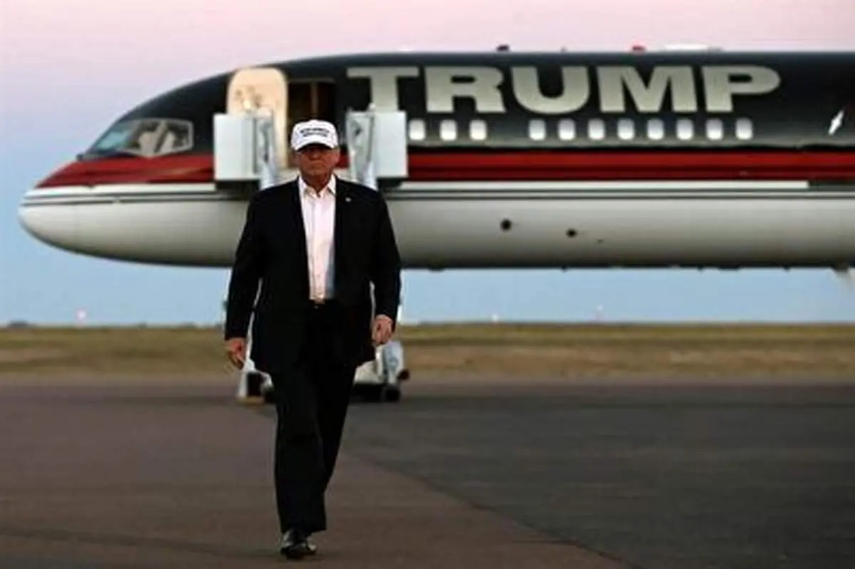 ترامپ برای محاکمه راهی نیویورک شد + فیلم