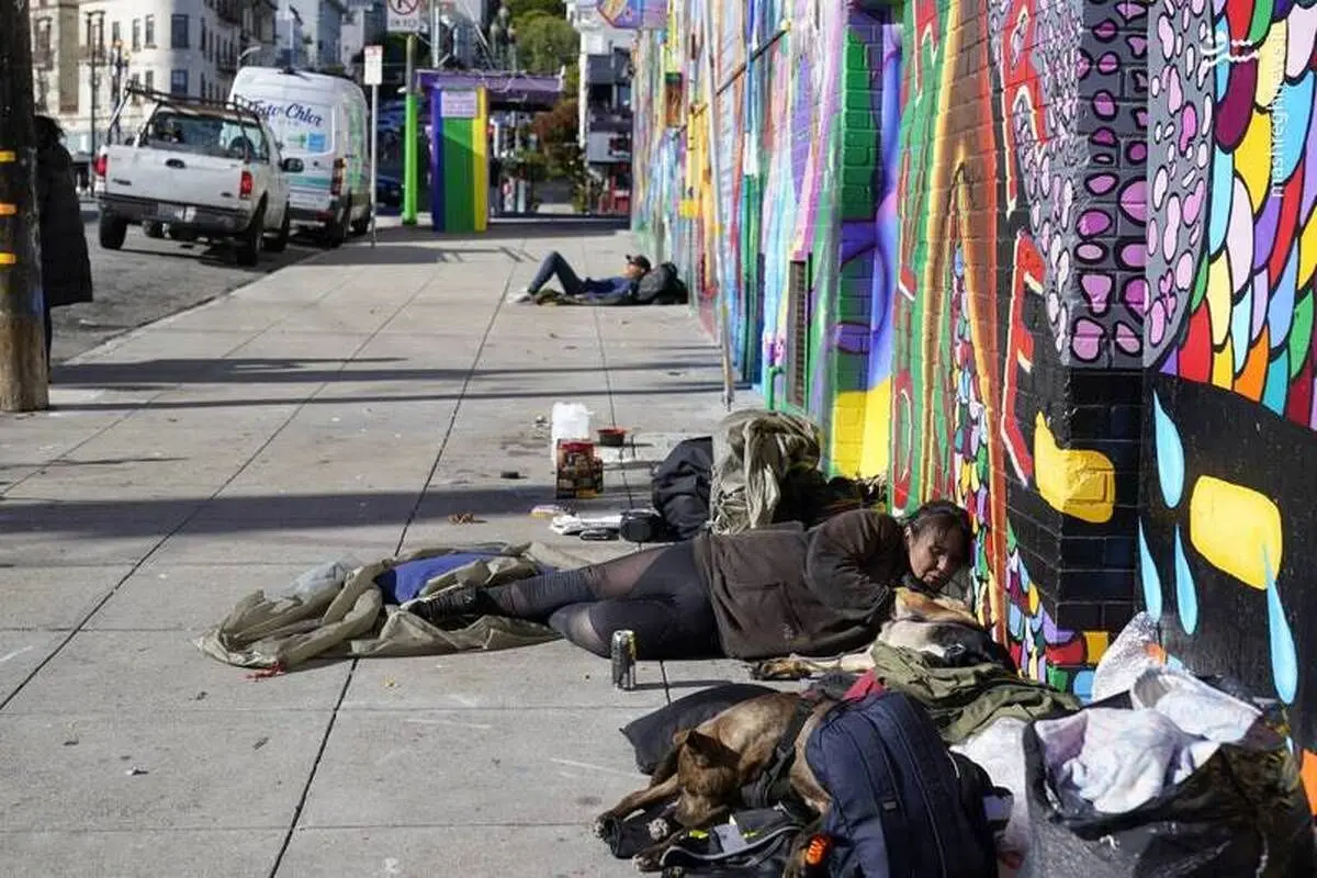 زایمان زنی معتاد در  پیاده رو خیابان سان فرانسیسکو حاشیه ساز شد+ تصاویر