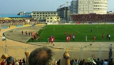 حضور بانوان در استادیوم وطنی قائمشهر+ عکس