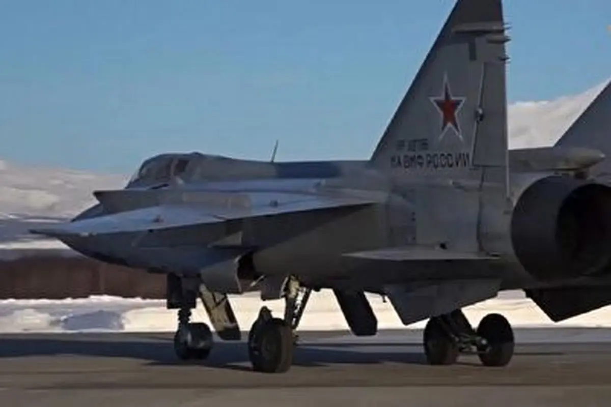 عملیات رهگیری هواپیمای مزاحم توسط میگ‌های ۳۱ ارتش روسیه+ فیلم