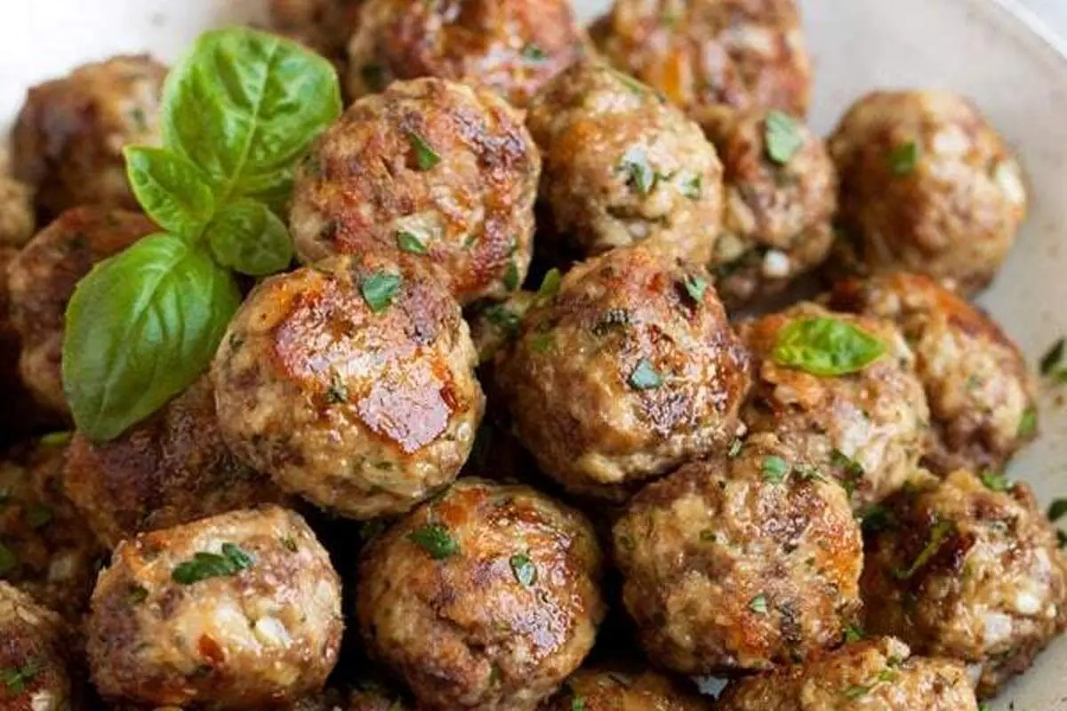 تهیه یک غذای فوری با کوفته قلقلی