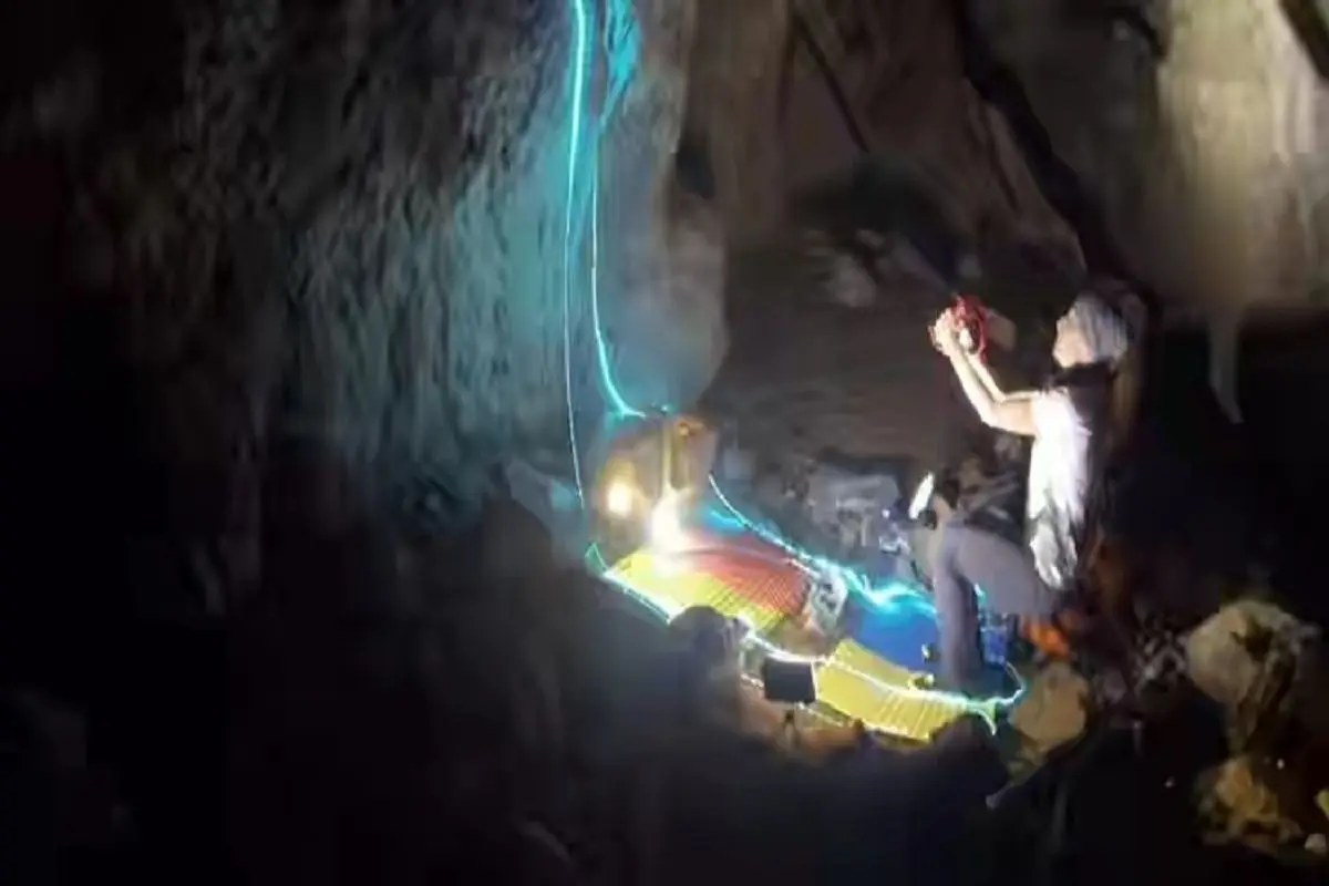 زندگی ۵۰۰ روزه کوهنورد اسپانیایی در غار زیرزمینی! + فیلم