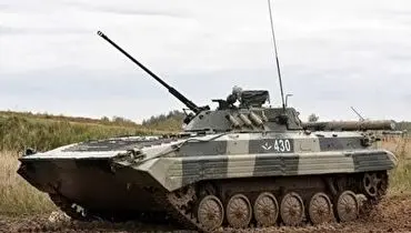 لحظه هدف قرارگرفتن نفربر BMP-2 روسی توسط سیستم ضد تانک+ فیلم