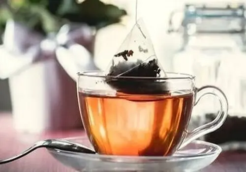 خطرات خوردن چای کیسه‌ای که نمی‌دانستید!