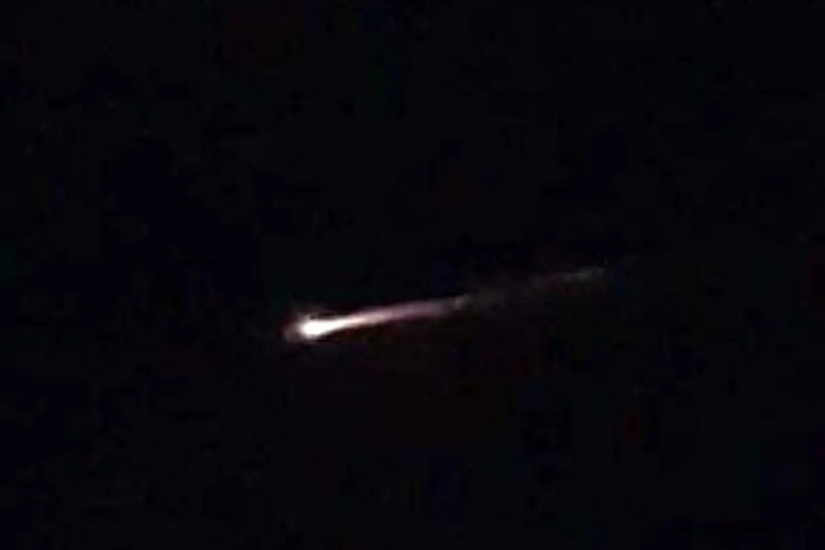 شی عجیب و نورانی بر فراز آسمان کی‌یف پایتخت اوکراین!+ فیلم