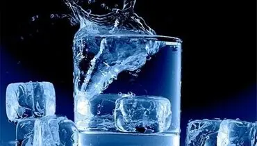 به این دلایل خطرناک در افطار آب یخ نخورید