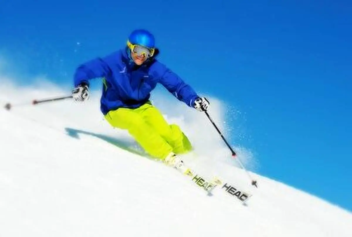 نجات معجزه‌آسای جان یک اسکی‌باز از زیر برف ها + فیلم