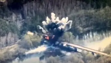 لحظه هدف قرارگرفتن یک پل در حمله جنگنده سوخو ۳۴ روسیه+ فیلم