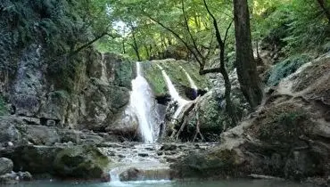 آب در این آبشار سربالا می‌رود!+ فیلم