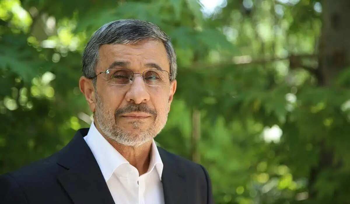 احمدی نژاد بالاخره آفتابی شد+ تصاویر