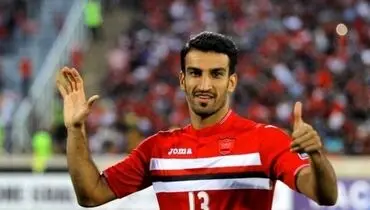 حضور مخفی کاپیتان سابق پرسپولیس روی سکوی تماشاگران+ عکس