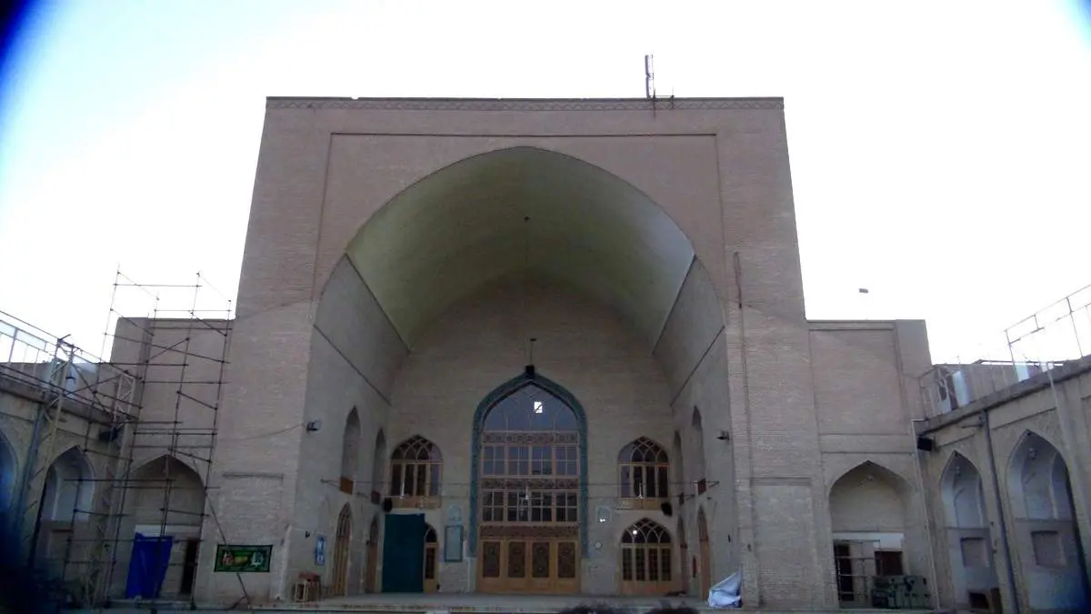 تصویر دیدنی از حضور با شکوه معتکفین در مسجد ملااسماعیل یزد