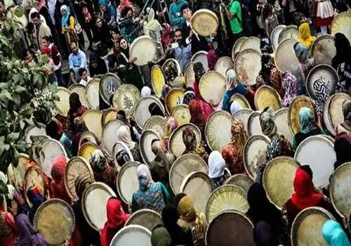 برگزاری مراسم پیرشالیار زیر بارش بی امان برف+ فیلم