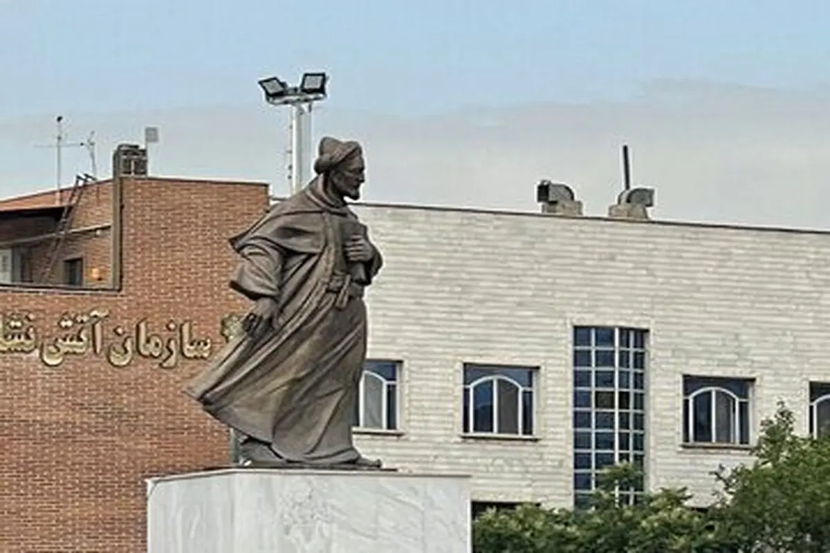 رونمایی از بزرگترین مجسمه برنزی پایتخت+ عکس