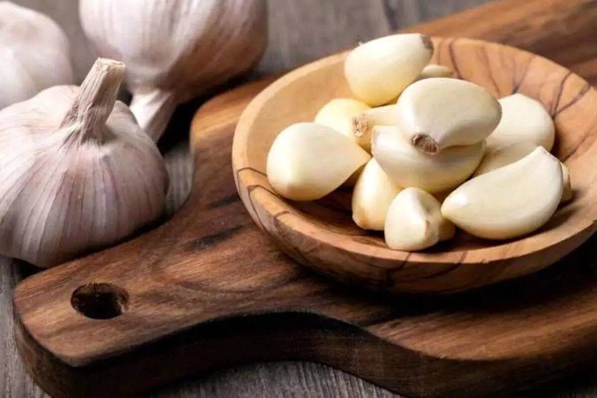 با معده خالی سیر بخورید