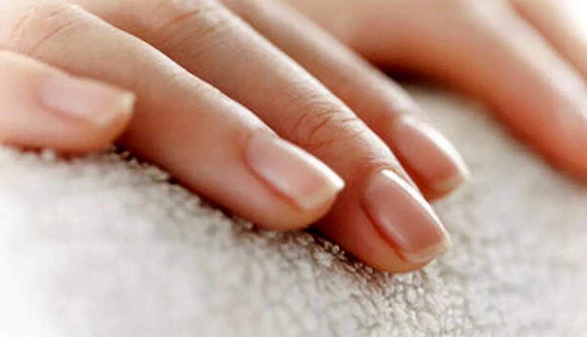چرا ناخن ها تغییر شکل می دهند؟