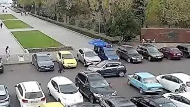 بلایی که راننده زن ناشی بر سر خودروها در پارکینگ آورد!+ فیلم