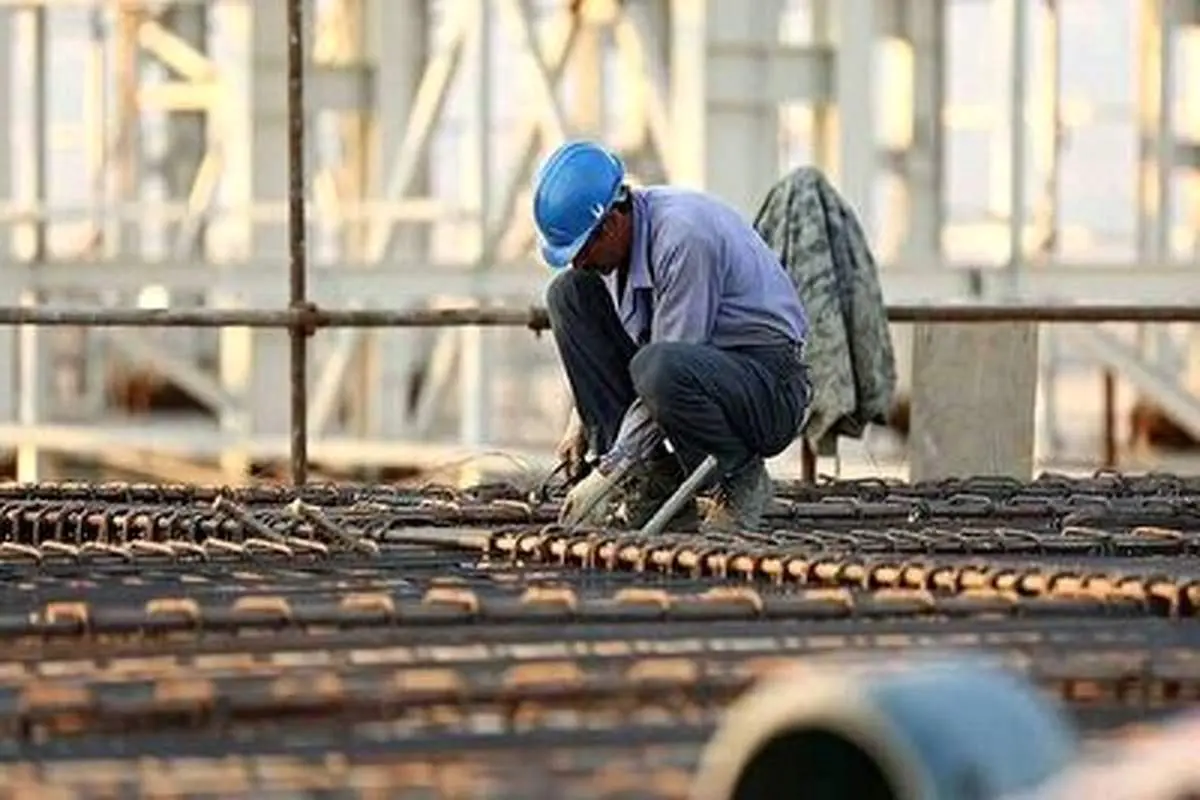 سقوط کارگران به دهکهای پایین درآمدی