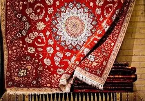 ذوق باورنکردنی مرد کره ای از خرید فرش ایرانی+ فیلم