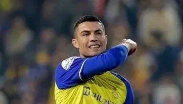 برخورد زشت رونالدو با کسی که میخواست با او سلفی بگیرد!+ فیلم