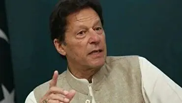 نخستین فیلم از لحظه بازداشت عمران خان با یورش ماموران امنیتی به اقامتگاهش